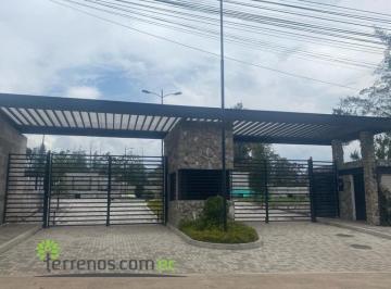 Terreno / Lote · 425m² · Terreno de Venta 425 m² en Puembo Sector Colegio Highlands