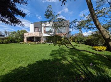 Casa de 5 habitaciones, Quito · En Puembo “la Casa Donde Tus Mejores Momentos Están por Comenzar”