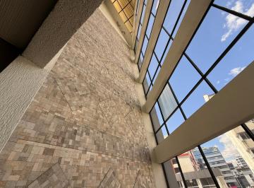 Oficina comercial de 10 habitaciones, Quito · Vendo Oficina 305,58 m², Perfecto Estado Cerca Orellana Ed. Corporativo
