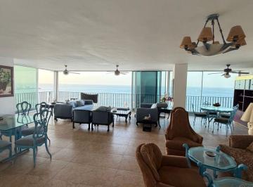 Departamento de 3 habitaciones, Salinas · Departamento Esquinero en Chipipe con Vista Espectacular Al Mar