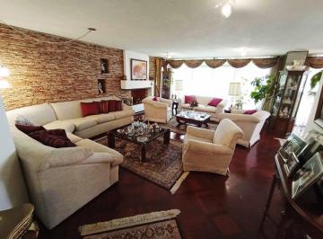 Departamento · 309m² · 3 Habitaciones · 2 Estacionamientos · Departamento en La Carolina