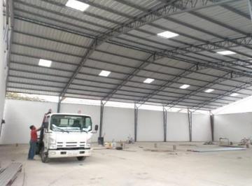 Bodega-Galpón , Quito · Vendo Galpon 1400 m² Norte de Quito, Sector Llano Grande