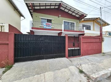 Casa de 7 habitaciones, Salinas · Inversion Ideal en Salinas: Casa Amplia de 2 Pisos con Anexos Cerca del Malecon