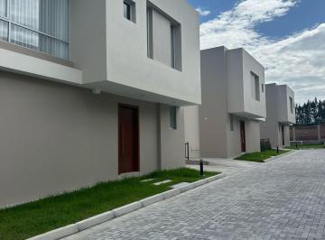 Casa de 3 habitaciones, Quito · Venta Casa Puembo Estrenar