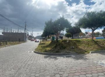 Terreno / Lote de 5 habitaciones, Quito · Terreno de Venta en San Juan de Calderon
