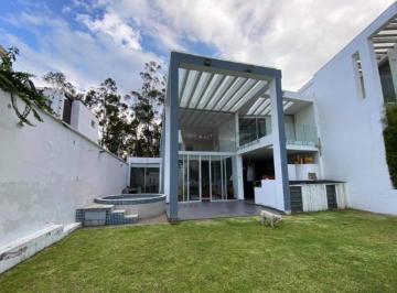 Casa · 511m² · 3 Habitaciones · 4 Estacionamientos · Casa en Venta o Renta