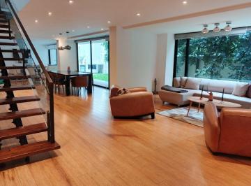 Departamento de 3 habitaciones, Quito · Vendo Hermoso Duplex con Jardín Privado, en Sector Quiteño Libre