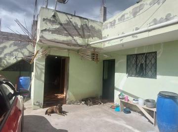 Casa de 4 habitaciones, Quito · Casa de Venta en San Juan de Calderón.