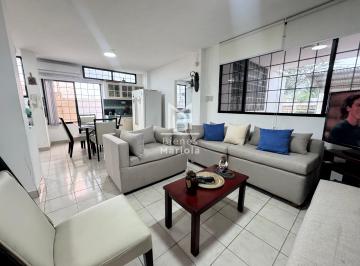 Casa de 6 habitaciones, Salinas · Departamentos en La Milina a 2 Cuadras de La Playa