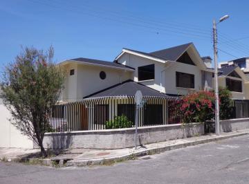 Casa de 6 habitaciones, Quito · Venta Casa en Pusuqui Cerca Escuela de Policia