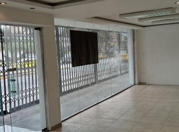 Local comercial · 230m² · 1 Estacionamiento · Rento Local Comercial - Orellana y Almagro