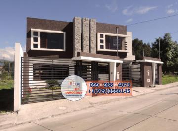 Casa de 4 habitaciones, Cuenca · Casa en Venta de Cuatro Dorm., Sector Ochoa Leon C1523