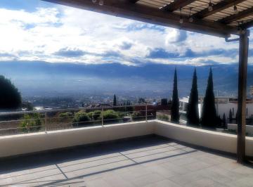 Casa de 5 habitaciones, Quito · Hermosa y Amplia Casa Sector Miravalle