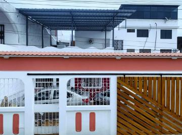 Casa de 3 habitaciones, Santa Elena · Venta Propiedad Tres Dorm., en Santa Elena