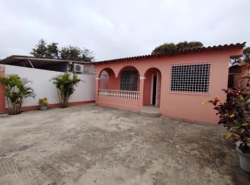 Casa de 3 habitaciones, Salinas · Vendo de Oportunidad Casa en José Luis Tamayo Salinas