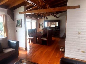 Casa de 2 habitaciones, Quito · La Pampa, Urb. de Liga, Vendo Casa, Una Sola Planta, 3 Dorm., Garages