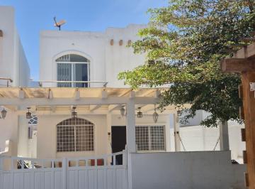 Casa · 97m² · 3 Habitaciones · 1 Estacionamiento · Casa en Venta Semi Amoblada Playas Urbanizacion Altamar 2 Josgu