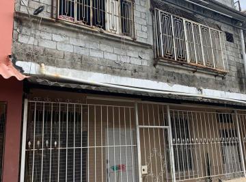 Casa de 7 habitaciones, Guayaquil · Se Vende Casa Rentera en Floresta 2.