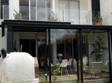 Casa de 3 habitaciones, Quito · Casa de Venta Camino a Universidad Internacional en Urb. Privada Sector Collacoto