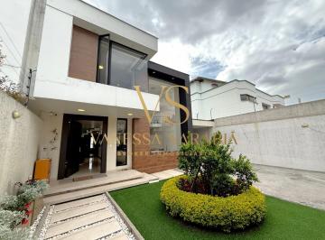 Casa de 3 habitaciones, Quito · Vendo Casa Independiente en El Valle de Los Chillos, Quito - Ecuador