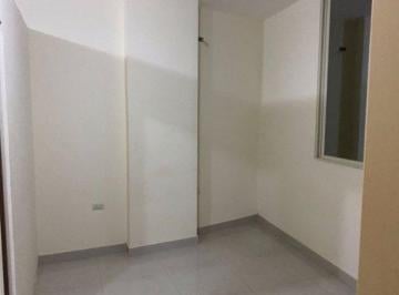 Oficina comercial , Machala · Se Renta Oficina en La Av 10 de Agosto de Machala