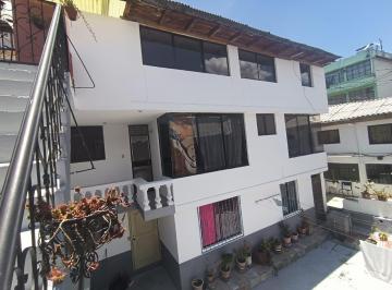 Casa de 16 habitaciones, Quito · Vendo Casa Rentera Sector Alameda Recibe $1.100 Mesuales en Arriendo