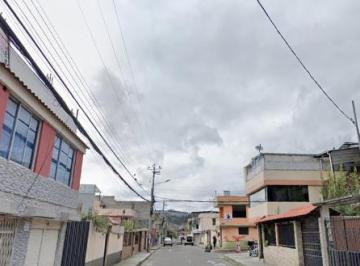 Casa de 10 habitaciones, Quito · Casa Rentera de Venta Ciudadela del Ejercito Sur