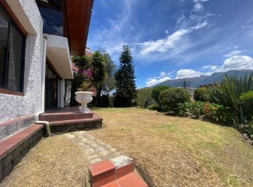 Casa de 4 habitaciones, Quito · Venta de Casa en La González Suárez Construida por El Arq. Felipe Londoño