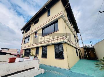 Casa de 9 habitaciones, Quito · Casa Rentera en Venta Norte de Quito.