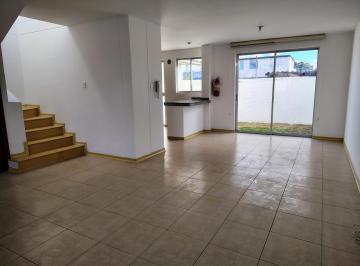 Casa · 104m² · 3 Habitaciones · Casa de Venta en Conocoto Urbanización Santa Luz II