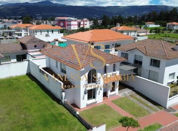 Casa , Quito · Casa en Venta - Santa Clara (Valle de Los Chillos)