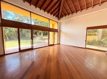 sala · Vendo Casa Fabulosa Rincón del Valle, Terreno 1.131 m², Construcción 580 m²
