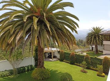 Casa de 4 habitaciones, Quito · Casa de Venta en Quito, Sector de Cumbaya