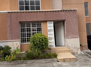 Casa de 3 habitaciones, Quito · Venta Casa Familiar 134 m² - Mirasierra, Valle de Los Chillos