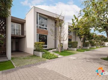 Casa de 3 habitaciones, Quito · Casa en Venta en Tumbaco – Conjunto Privado con Piscina de Lujo
