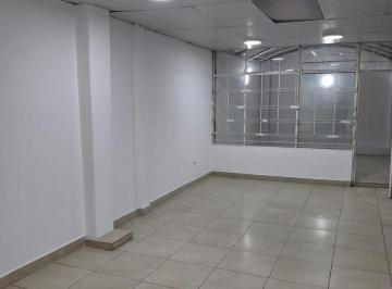 Oficina comercial · 150m² · 1 Estacionamiento · Oficina 150 m Sector La y
