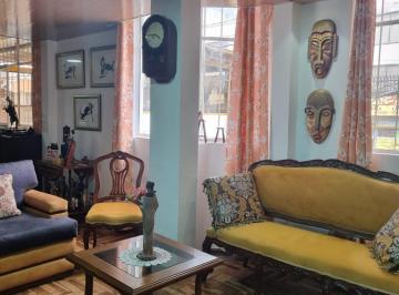 Casa de 8 habitaciones, Quito · Se Vende Casa Rentera por El Sector de San Carlos Norte de Quito