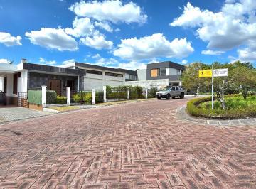 Casa de 3 habitaciones, Quito · Se Vende Casa Dentro de Conjunto en Puembo