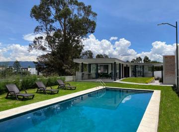 Casa · 230m² · 3 Habitaciones · 2 Estacionamientos · Casa en Venta en La Morita – Tumbaco