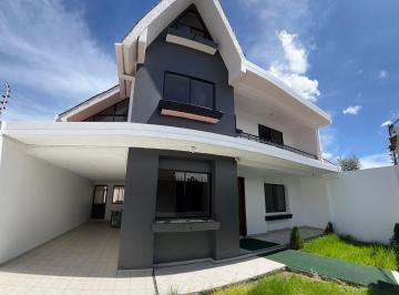 Casa de 7 habitaciones, Cuenca · Venta de Casa, Cuenca, Sector Unidad Nacional, 304 m²