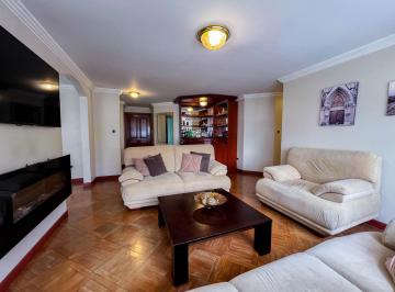 Sala · Departamento en Venta, 2 Habitaciones, Ubicación Excelente