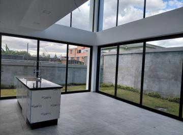 Departamento · 128m² · 3 Habitaciones · 1 Estacionamiento · Departamento de Venta en Lumbisí, por Estrenar