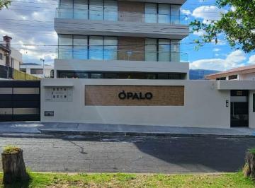 Departamento de 2 habitaciones, Quito · Vendo Casa Independiente Al Interior de un Edificio - La Primavera