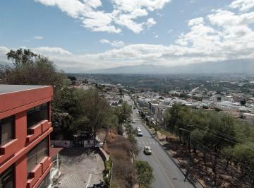Terreno / Lote de 30 habitaciones, Quito · Terreno en Cumbayá - La Primavera