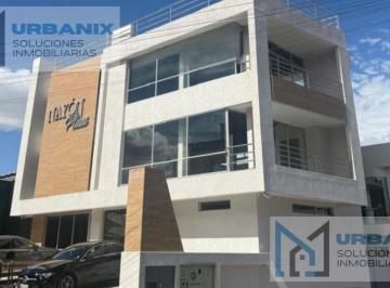 Local comercial · 83m² · 7 Estacionamientos · Local Comercial en Nayón