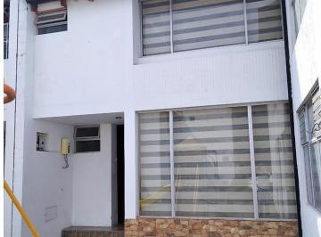 Casa de 3 habitaciones, Ibarra · Casa con 165 m² Terreno, 3 Recámaras en Venta en Centro de Ibarra
