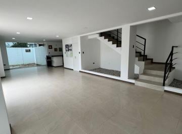 Casa de 3 habitaciones, Salinas · Departamento Cómo Casa en Venta en Chipipe, Salinas