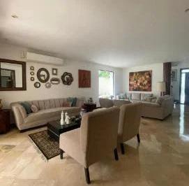 Casa de 3 habitaciones, Guayaquil · Samborondon Km 4 Urbanizacion Palmar del Rio Casa en Venta