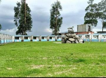 Terreno / Lote de 1 habitación, Quito · Vendo Terreno 49.000 m en La Simón Bolívar