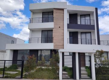 Casa de 3 habitaciones, Quito · Casa de Venta por Estrenar Urbanización 11 de Junio Valle de Los Chillos